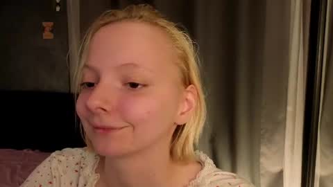 Snapshot of sweet_lynx chatting on 27, 6, 2026 Lana online show from 27, 6, 2026