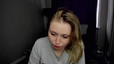 Snapshot of sweet_m1la chatting on 7, 3, 2026 Mikki online show from 7, 3, 2026