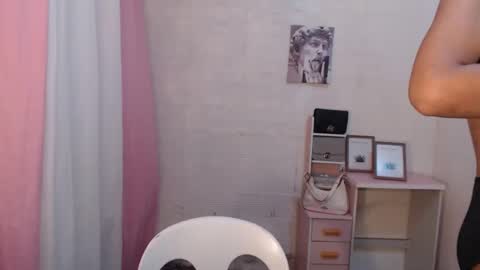 Snapshot of sweet_melonxxx chatting on 4, 2, 2026 Melon online show from 4, 2, 2026