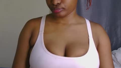 Snapshot of sweet_miah12 chatting on 23, 2, 2026 Queen debby online show from 23, 2, 2026