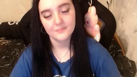 Snapshot of sweet_my_dream chatting on 8, 9, 2025 sweet_my_dream online show from 8, 9, 2025