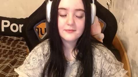 Snapshot of sweet_my_dream chatting on 22, 10, 2025 sweet_my_dream online show from 22, 10, 2025