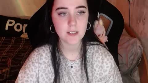 Snapshot of sweet_my_dream chatting on 18, 11, 2025 sweet_my_dream online show from 18, 11, 2025