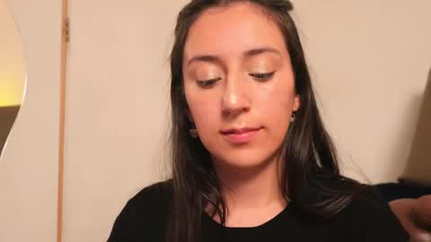 Sammy Lauren online show from 5, 3, 2026