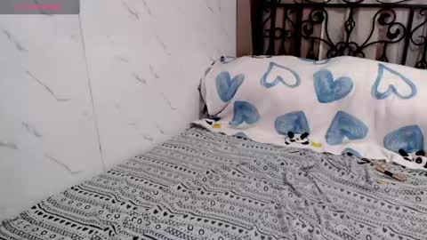 Snapshot of sweet_sirenxx chatting on 22, 4, 2026 Leah online show from 22, 4, 2026