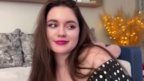 Snapshot of sweet_sugar87 chatting on 23, 2, 2025 ViolaandVince online show from 23, 2, 2025