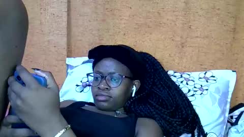 sweet_zarah online show from 15, 4, 2026