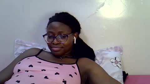 Snapshot of sweet_zarah chatting on 23, 4, 2026 sweet_zarah online show from 23, 4, 2026