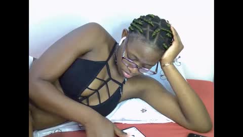 Snapshot of sweet_zarah chatting on 19, 5, 2026 sweet_zarah online show from 19, 5, 2026