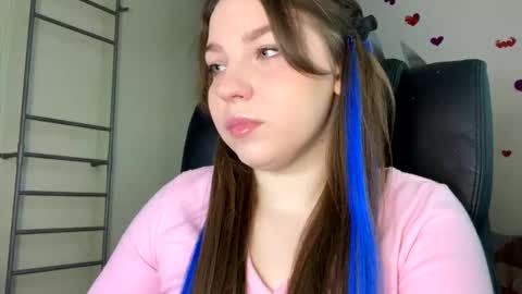 Snapshot of sweetalissa18 chatting on 14, 2, 2025 sweetalissa18 online show from 14, 2, 2025