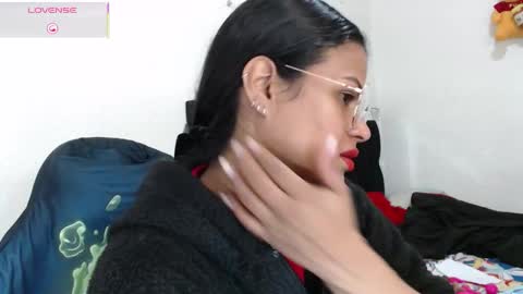 Alma online show from 10, 11, 2025