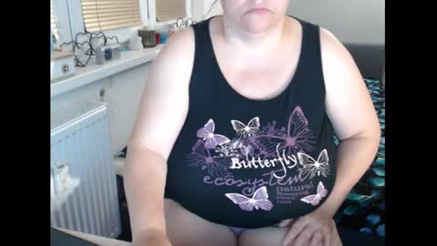Sweetboobs85h online show from 13, 9, 2025