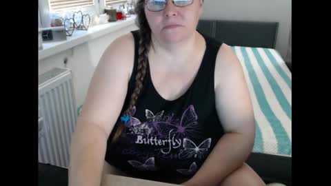 Sweetboobs85h online show from 29, 11, 2025