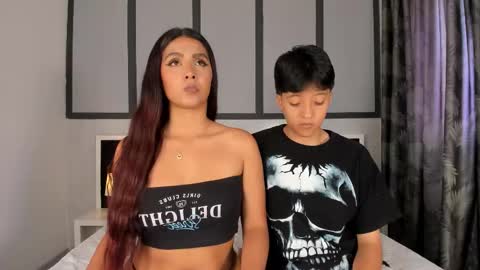 Eva Short hair girl  - Victoria Long red hair online show from 30, 10, 2025