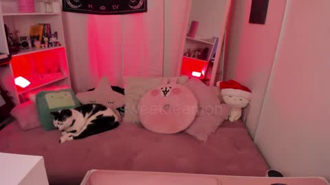 Vernica Help me to reach 80 likes thank you online show from 25, 12, 2024