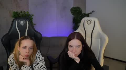 Snapshot of sweetdesiree_ chatting on 6, 11, 2025 Amelia online show from 6, 11, 2025