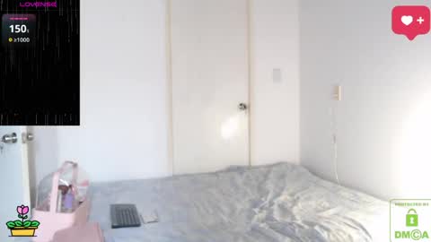 Snapshot of sweetdesires_ chatting on 23, 4, 2026 online show from 23, 4, 2026