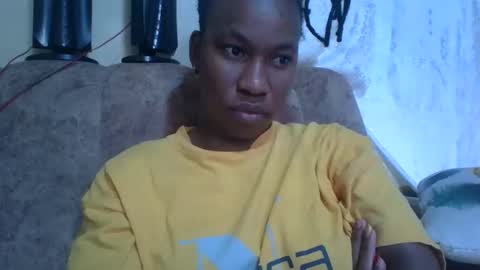 sweetdiva2012 online show from 12, 11, 2025