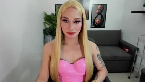 sweetkatniss online show from 25, 6, 2026