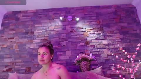 Snapshot of sweetfantasyy69 chatting on 4, 12, 2024 sweef online show from 4, 12, 2024