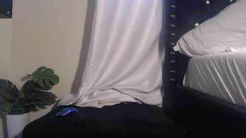 Snapshot of sweetfruit22 chatting on 14, 5, 2026 your favourite berry online show from 14, 5, 2026