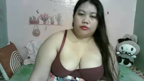 Snapshot of sweetheart1991 chatting on 2, 4, 2026 Fuck my boobs69 online show from 2, 4, 2026