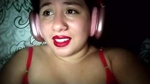 Snapshot of sweetie__annie chatting on 8, 3, 2025 Ana Mara i cant Make noise My family is here online show from 8, 3, 2025