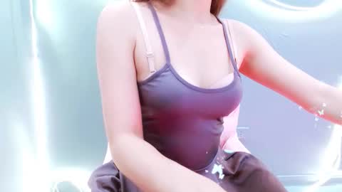 Snapshot of sweetie_bae99 chatting on 6, 4, 2026 sweetie_bae99 online show from 6, 4, 2026