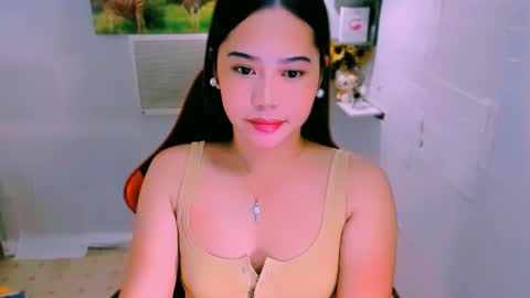 Nicole online show from 26, 10, 2025