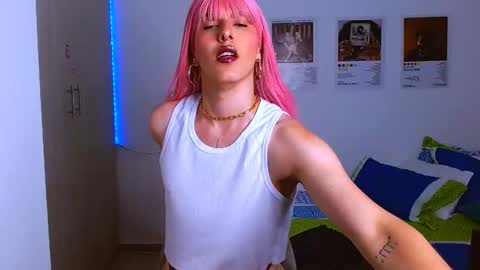 Snapshot of sweetjames2810 chatting on 22, 2, 2025 SWEETJAMES online show from 22, 2, 2025