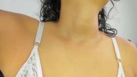 Azulandvioleta online show from 23, 4, 2026