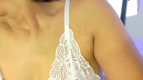 Snapshot of sweetlesbianseduction chatting on 28, 7, 2026 Azulandvioleta online show from 28, 7, 2026
