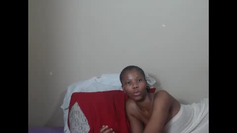 Snapshot of sweetlipss_ chatting on 11, 9, 2025 sweetlipss_ online show from 11, 9, 2025