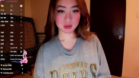 Snapshot of sweetlovepinay04 chatting on 17, 6, 2026 Zoe online show from 17, 6, 2026