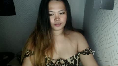 Snapshot of sweetlover_nicole chatting on 23, 6, 2026 NICOLE online show from 23, 6, 2026