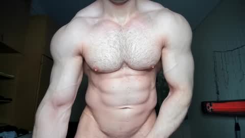 Snapshot of sweetmuscles_boy chatting on 6, 2, 2025 Lorenzo online show from 6, 2, 2025