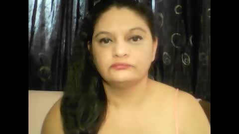Snapshot of sweetness_angel chatting on 29, 11, 2025 Trisha angel online show from 29, 11, 2025