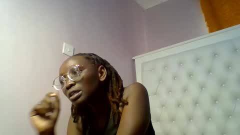 Novah girlie online show from 8, 6, 2026