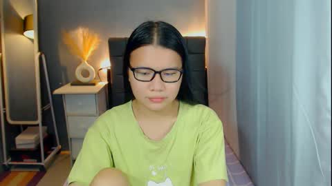 Snapshot of sweetnwildts chatting on 23, 4, 2026 Ghena online show from 23, 4, 2026