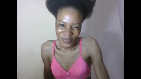 ESTHER online show from 7, 5, 2026