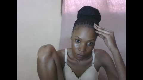 ESTHER online show from 16, 5, 2026