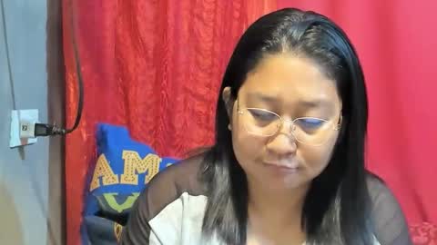 Snapshot of sweetpilipina88 chatting on 8, 4, 2026 MIA online show from 8, 4, 2026