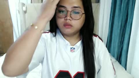 Snapshot of sweetprincess_athena chatting on 4, 3, 2025 Princess Ella online show from 4, 3, 2025