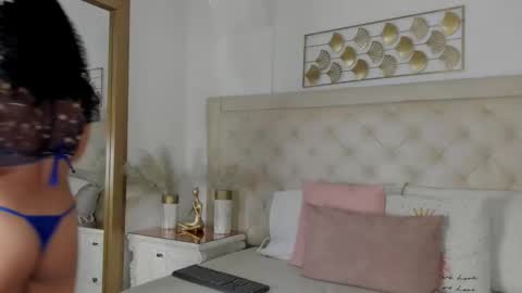 Snapshot of sweets_one chatting on 23, 12, 2025 sweets one online show from 23, 12, 2025