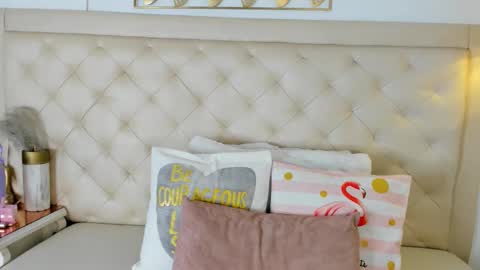 Snapshot of sweets_one chatting on 9, 2, 2026 sweets one online show from 9, 2, 2026