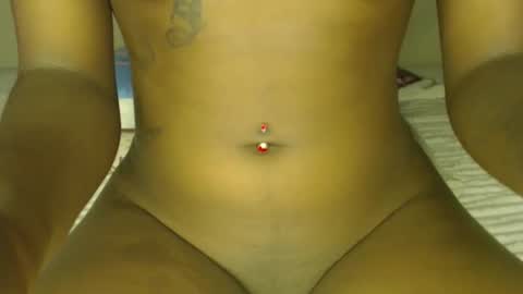 Snapshot of sweetsinxx1 chatting on 3, 3, 2026 Sweetsinxx1 online show from 3, 3, 2026