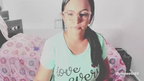 Snapshot of sweetsquirtx23 chatting on 22, 12, 2024 lili online show from 22, 12, 2024