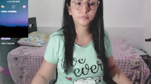 Snapshot of sweetsquirtx23 chatting on 11, 1, 2025 lili online show from 11, 1, 2025