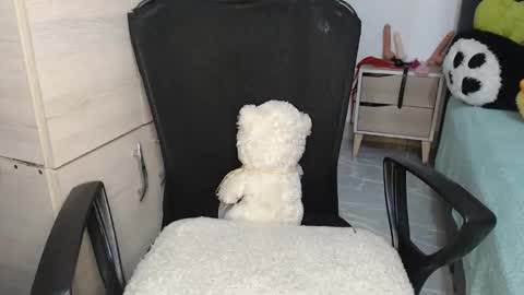 Snapshot of sweett_candy1 chatting on 11, 11, 2025 sweett_candy1 online show from 11, 11, 2025