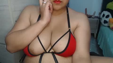 Snapshot of sweett_candy1 chatting on 12, 11, 2025 sweett_candy1 online show from 12, 11, 2025